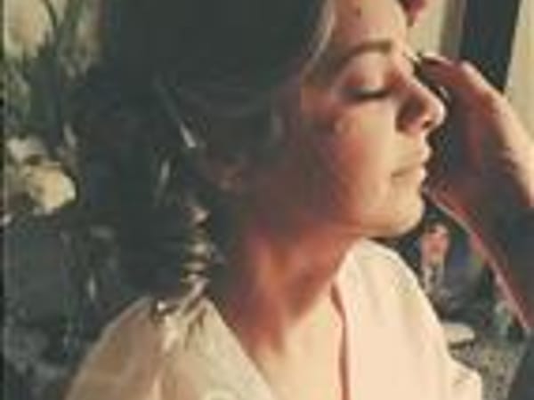 Dimitra make up artist