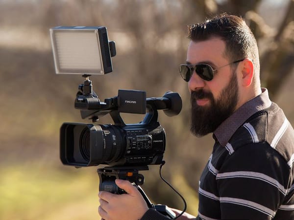 Digital - Cinema Παπαγεωργίου Μάριος
