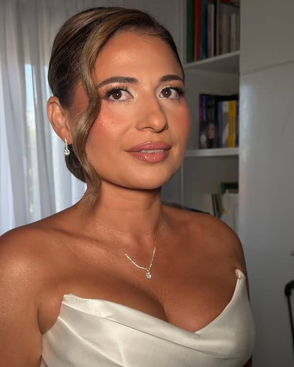 Evie Rapti — Makeup Artist, Νέα Πεντέλη