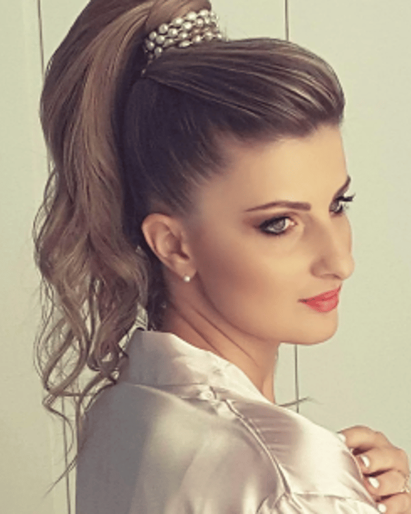 ΜΑΡΙΑ ΧΟΥΡΣΑΛΑ — Makeup Artist, Αθήνα