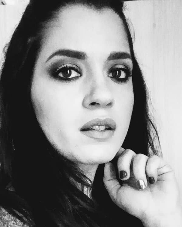 Υπηρεσιες μακιγιαζ — Makeup Artist
