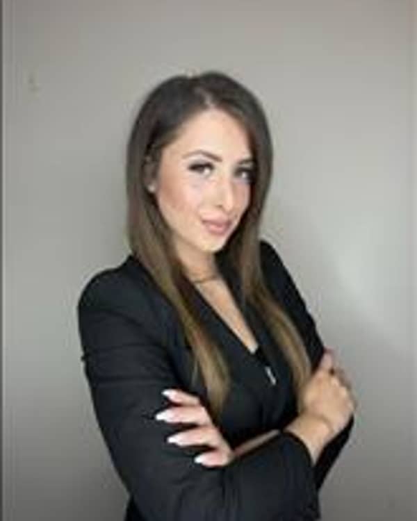 Δανάη Τζαγιούση — Make-up Artist