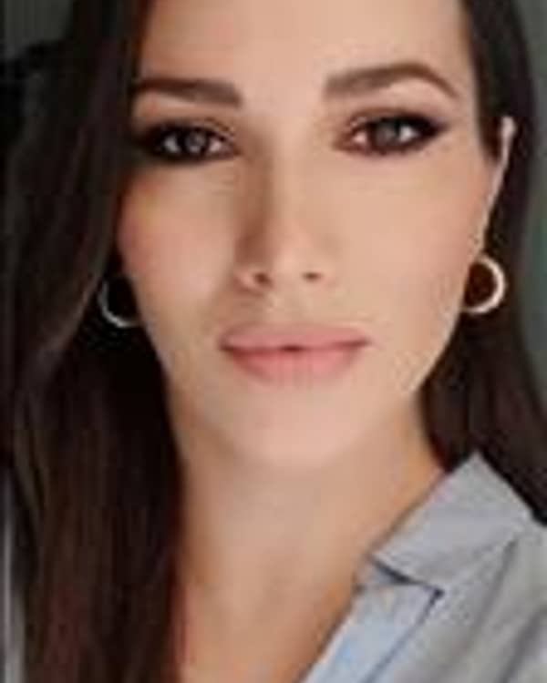 ΕΛΕΝΗ ΚΑΡΚΑΜΠΟΥΝΑ — Makeup Artist, Ιωάννινα