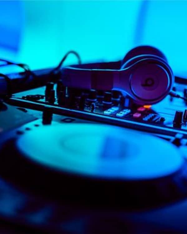 Aris dj — DJ / Μουσική