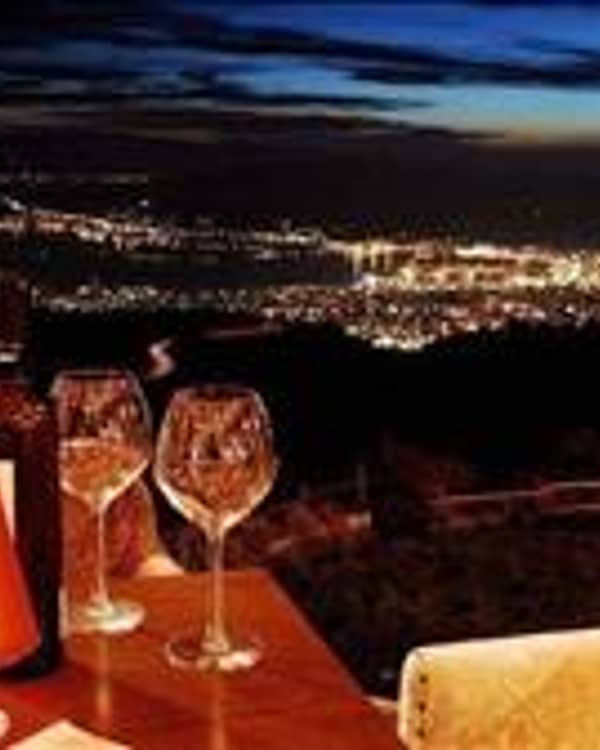 Καμονάχος Experience Coffee Wine Bar — Venue