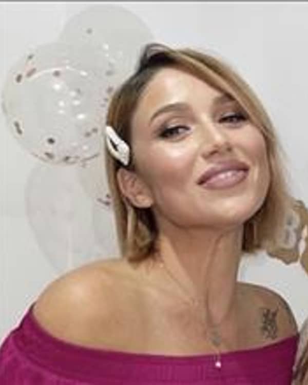 Iro makeup artist — Makeup Artist