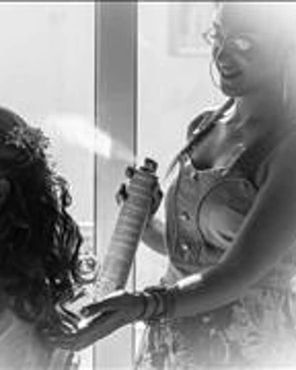 ΑΓΓΕΛΙΚΗ  ΚΑΝΔΥΛΑΚΗ — Hair styling