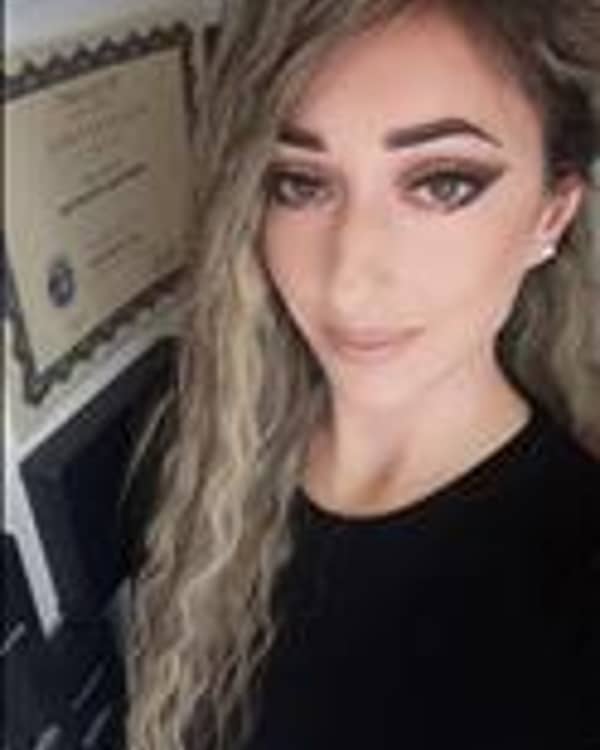 Δεσποινς Κουρμπεη — Hair styling, Λευκάδα