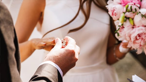 ΜΟΝΤΕΡΝΟΣ ELEGANT ΚΑΙ ΣΙΚΑΤΟΣ ΓΑΜΟΣ Ο ΤΟΠ ΣΤΟΛΙΣΜΟΣ.