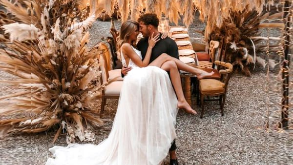 BOHO CHIC ΓΑΜΟΣ ΜΕ ΜΟΝΤΕΡΝΟΥΣ ΣΥΝΔΙΑΣΜΟΥΣ