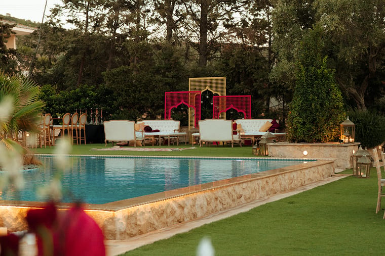 Deena & Tommy — Red, Romance & Everything in Between — Events With Wanderlust, Αθήνα (φωτογραφία 11)