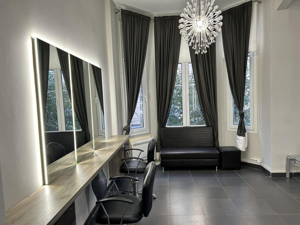 Artisan hair & beauty studio φωτογραφία 1